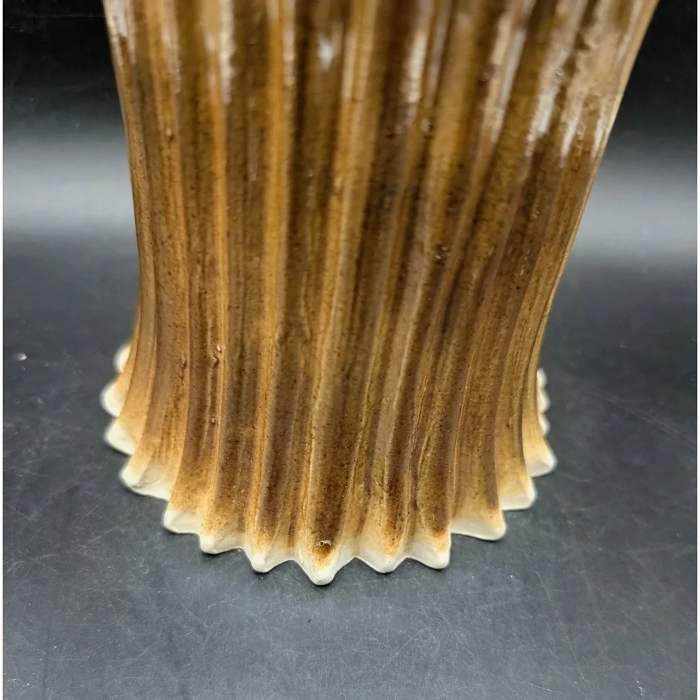 Handmade Studio Pottery Ribbed Ceramic Vase Brown Scalloped Rim Ombre Glaze 6.5
